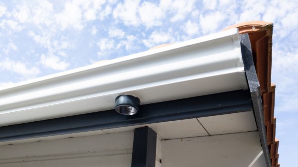Seamless Gutters Installation in Westlake