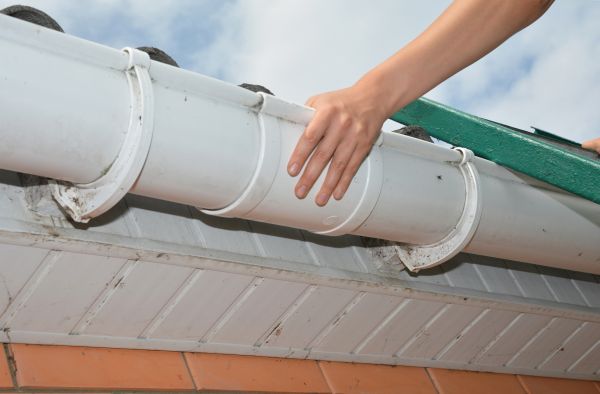 Gutter Reattachment in Westlake
