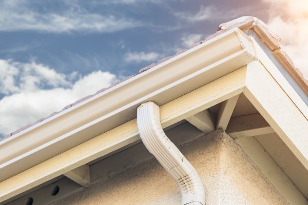 Seamless Gutter Replacement in Westlake